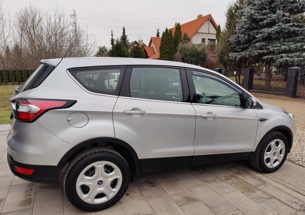Ford Kuga cena 66900 przebieg: 104000, rok produkcji 2017 z Białystok małe 352